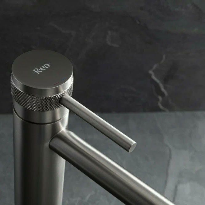 Bateria Umywalkowa REA Lungo Grip Tytan Niska  7