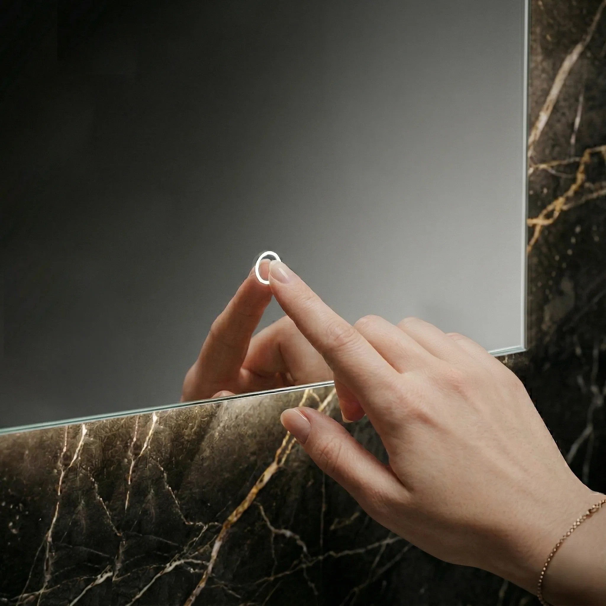 Lustro ścienne LED 90x60cm TOP-1  8