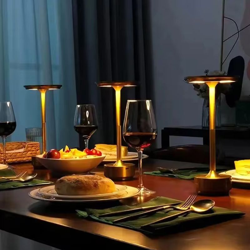 Lampka nocna APP1372-T Złota szczotkowana