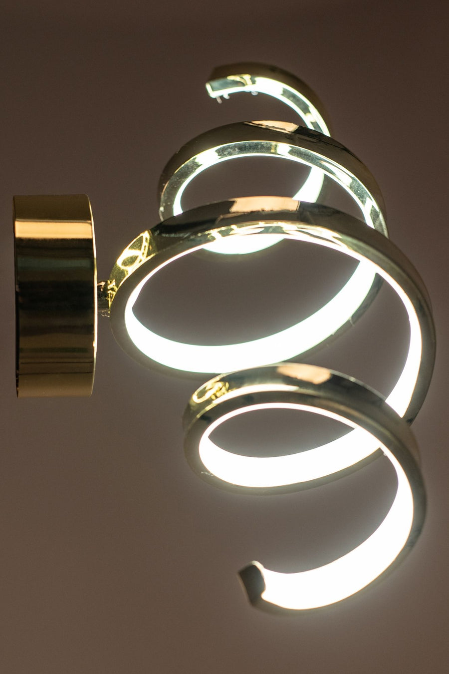 LAMPA ŚCIENNA KINKIET LED SPRING APP827-W Złota